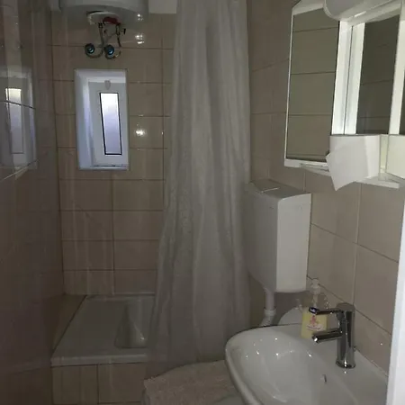 Main Bus Station 3* Ντουμπρόβνικ